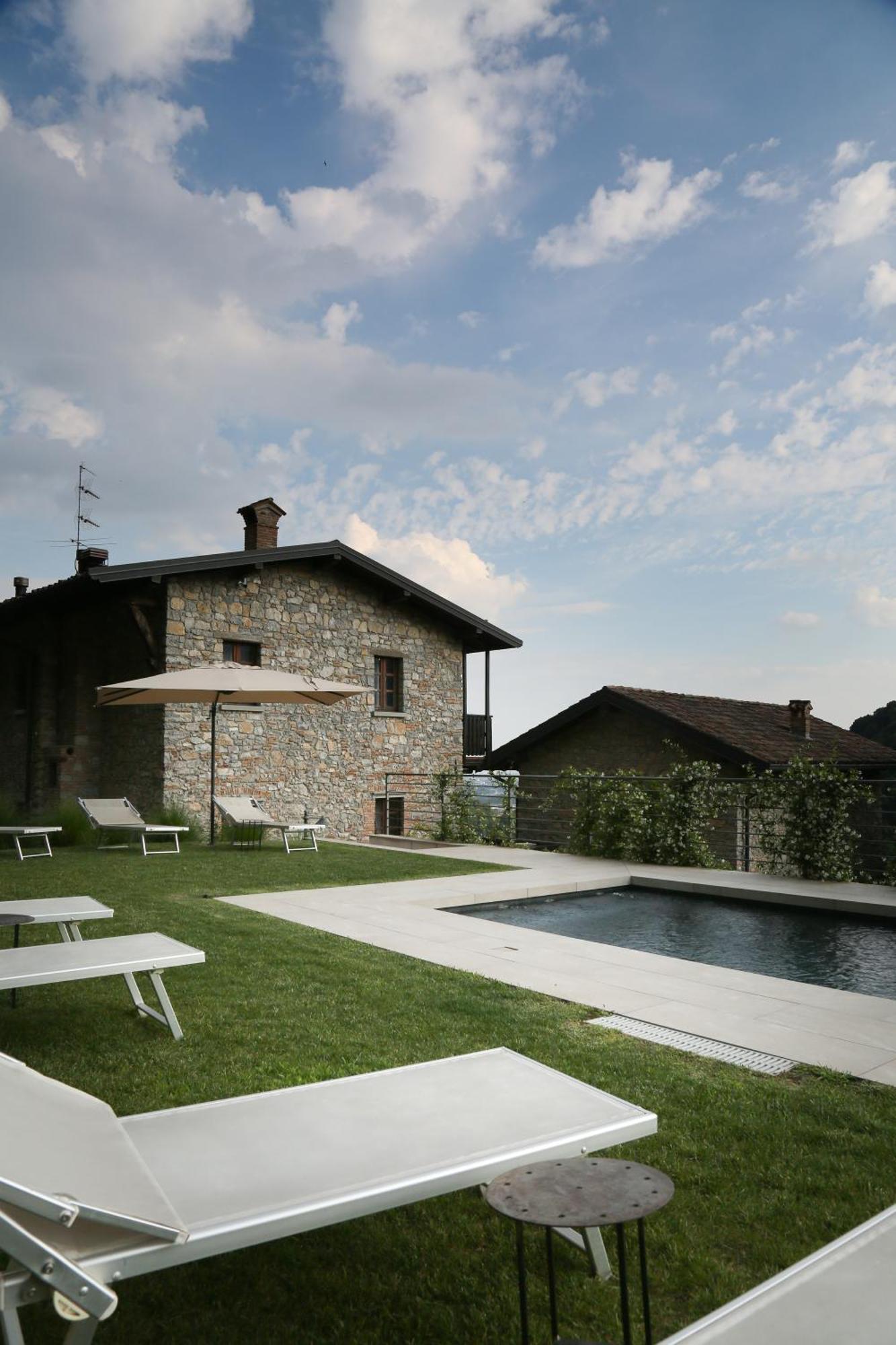 Gasthaus Cascina Belvedi Clanezzo Exterior foto